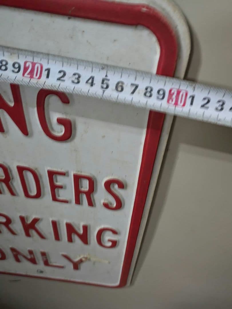 カリフォルニアサイン看板　LONGBOARDERSPARKINGONLY
