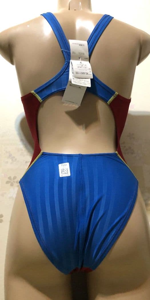 V*r様 Mizuno ストリームアクセラ 競泳水着 赤/青