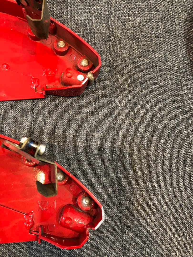 y51 フーガ前期　INFINITI レッド ブレーキキャリパーカバー