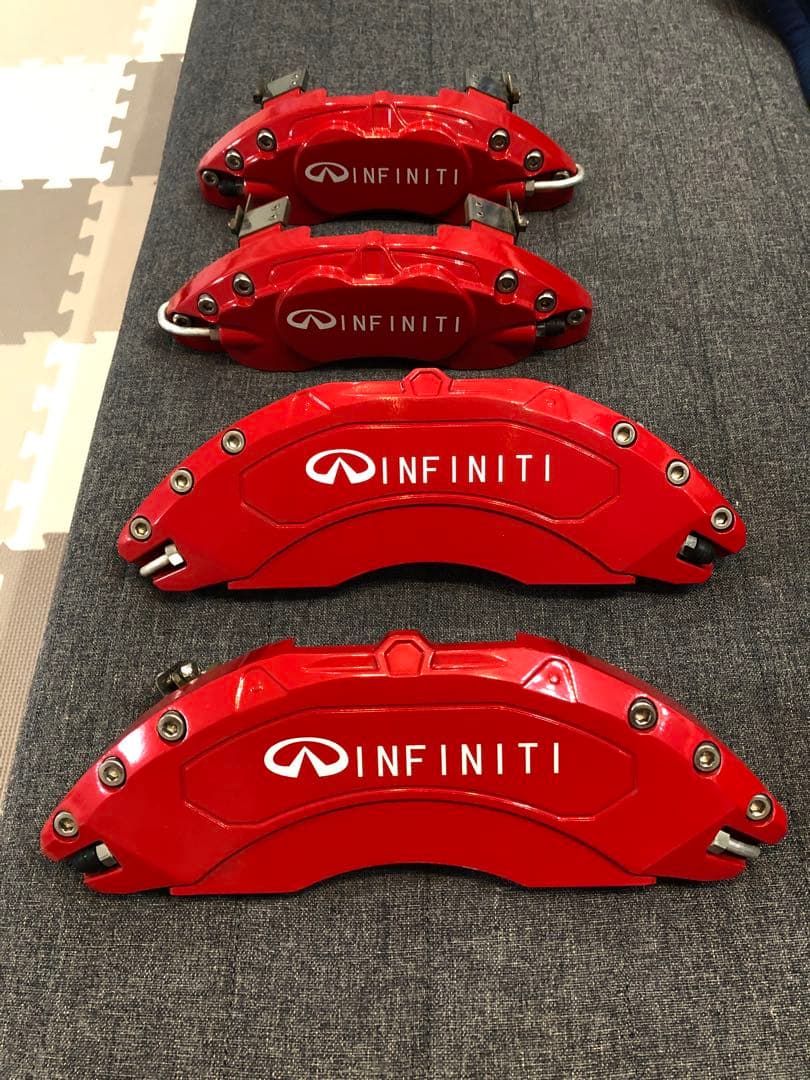 y51 フーガ前期　INFINITI レッド ブレーキキャリパーカバー