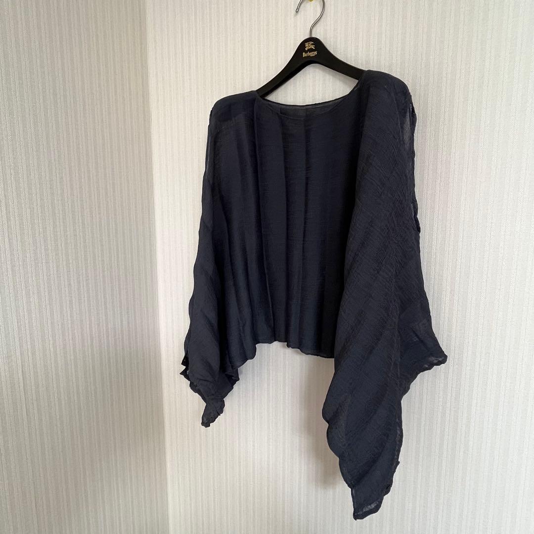 meイッセイミヤケ　シースルークレープ ノースリーブトップス　グレー