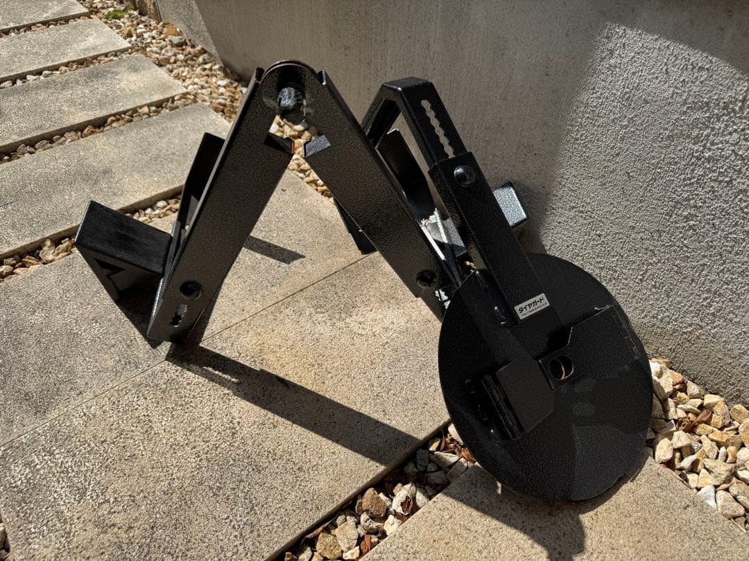 タイヤガード　錠商　カーセキュリティ