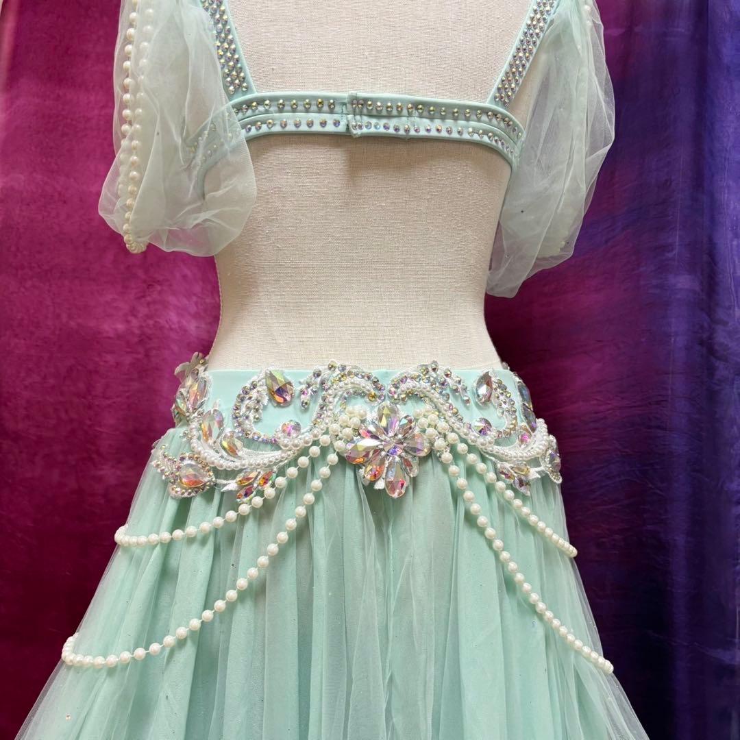 【新品】ベリーダンス衣装B ミントグリーン キラキラ パール オリエンタル M