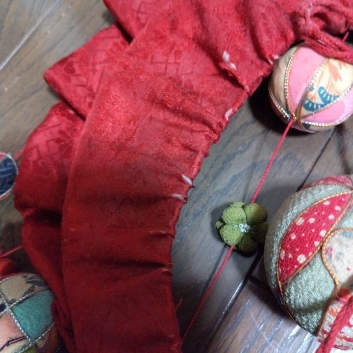 吊し雛古布ボール飾り