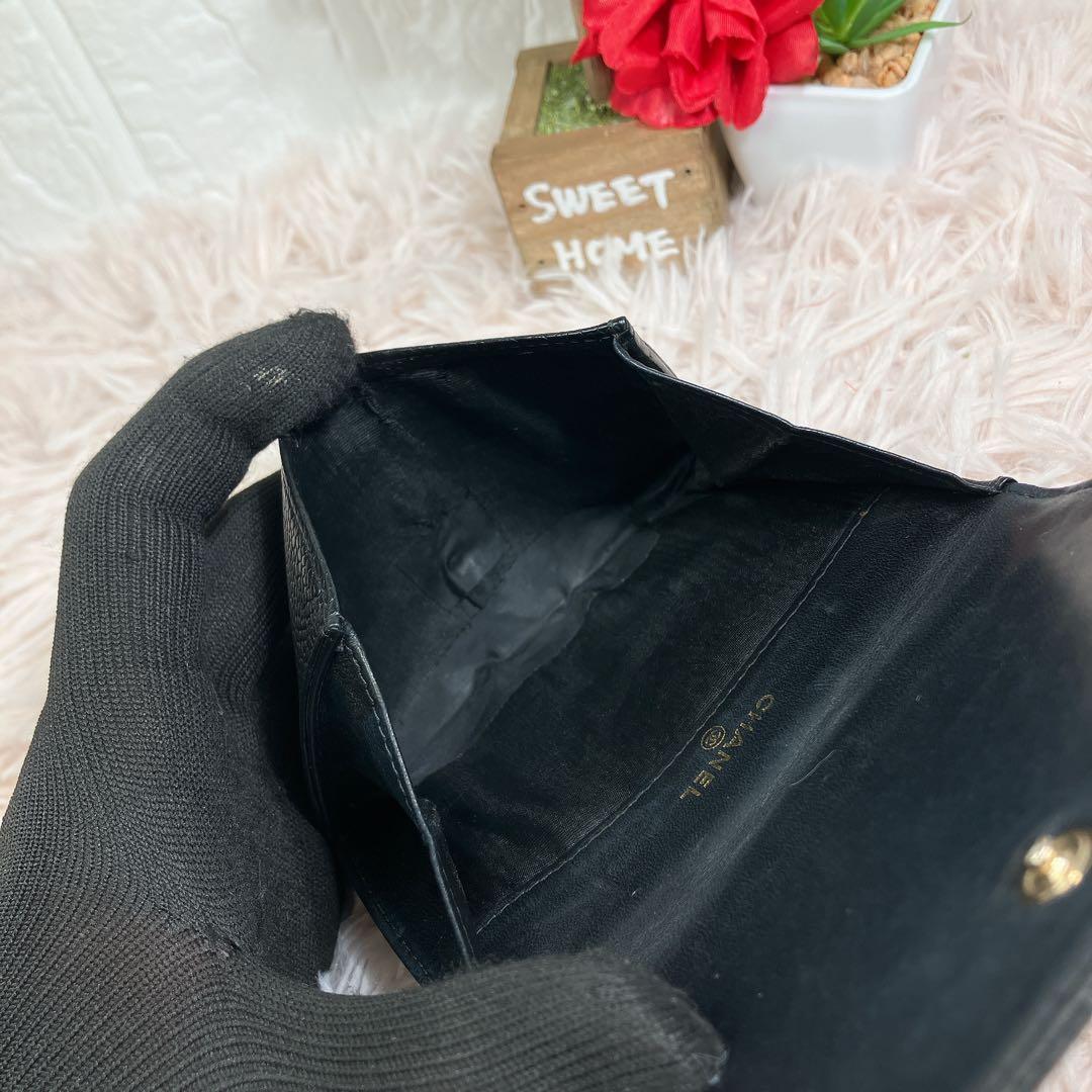 美品 CHANEL 二つ折り財布 ココマーク キャビアスキン レザー Wホック