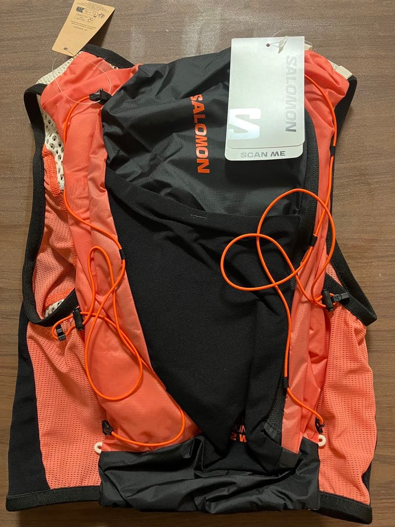 サロモン ACTIVE SKIN 12 ウィメンズ XS 新品未使用　ボトル付