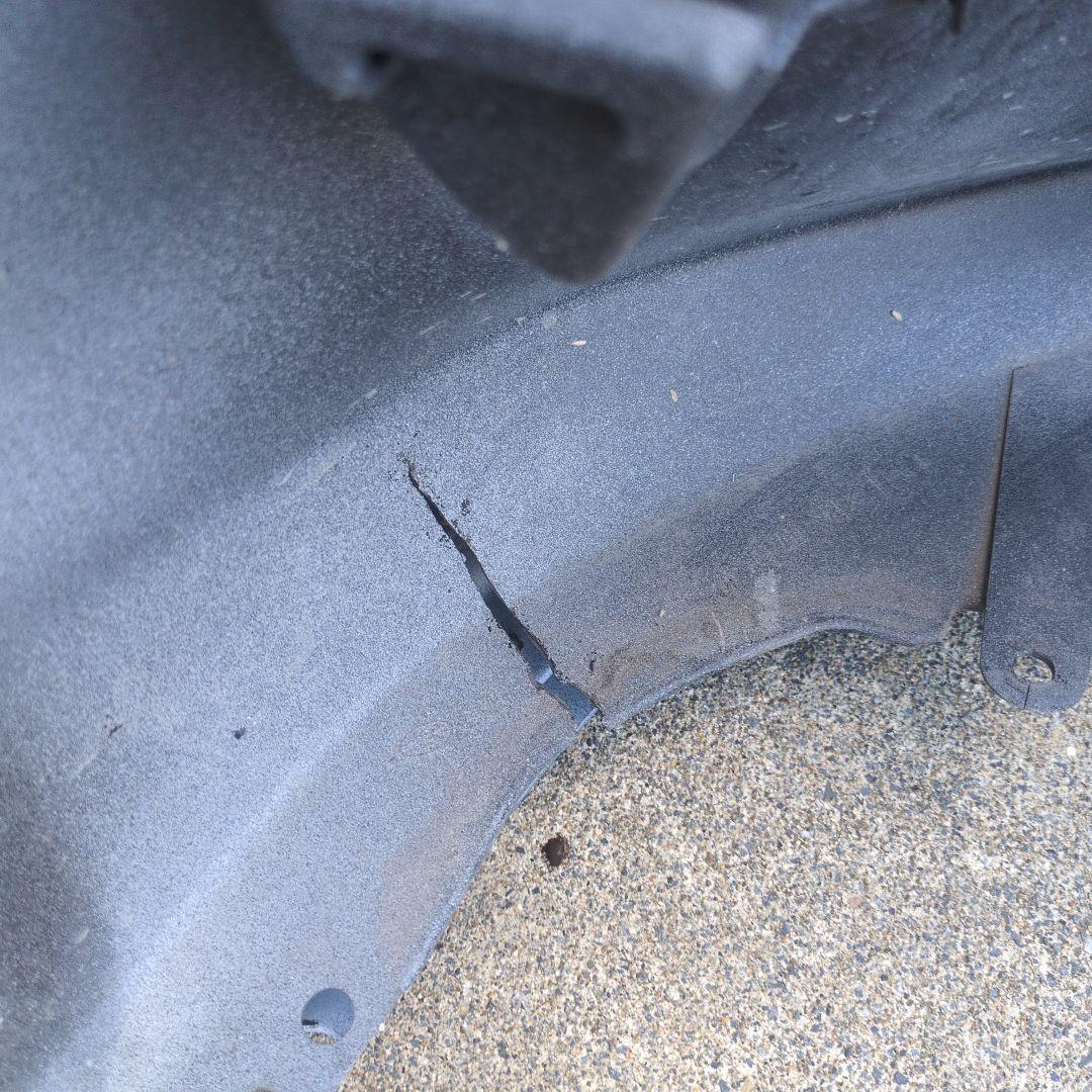 MODELLISTA　86 zn6後期フロントバンパー中古難あり