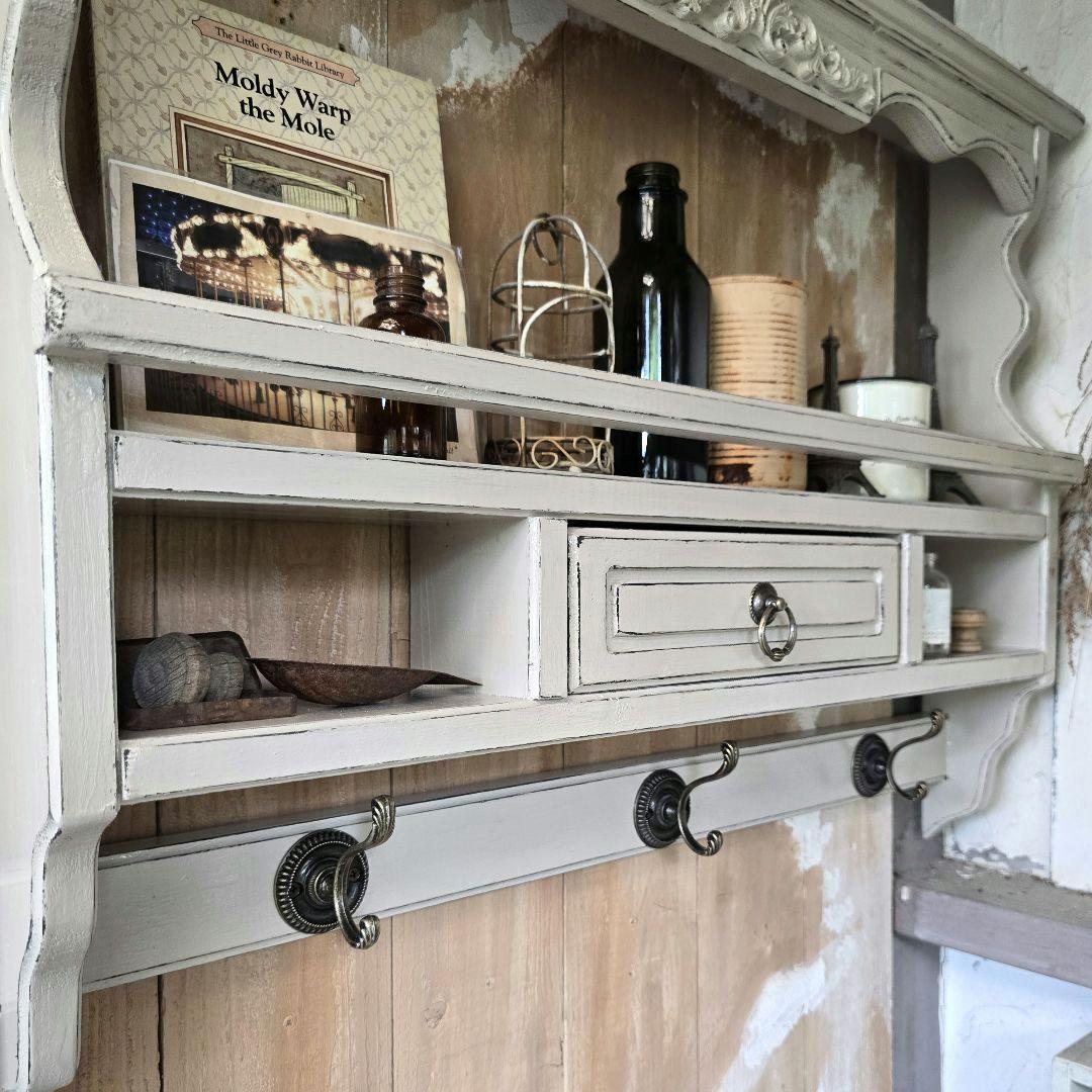 フレンチアンティークシャビー壁掛けシェルフ　ワイド700 モール 引き出し