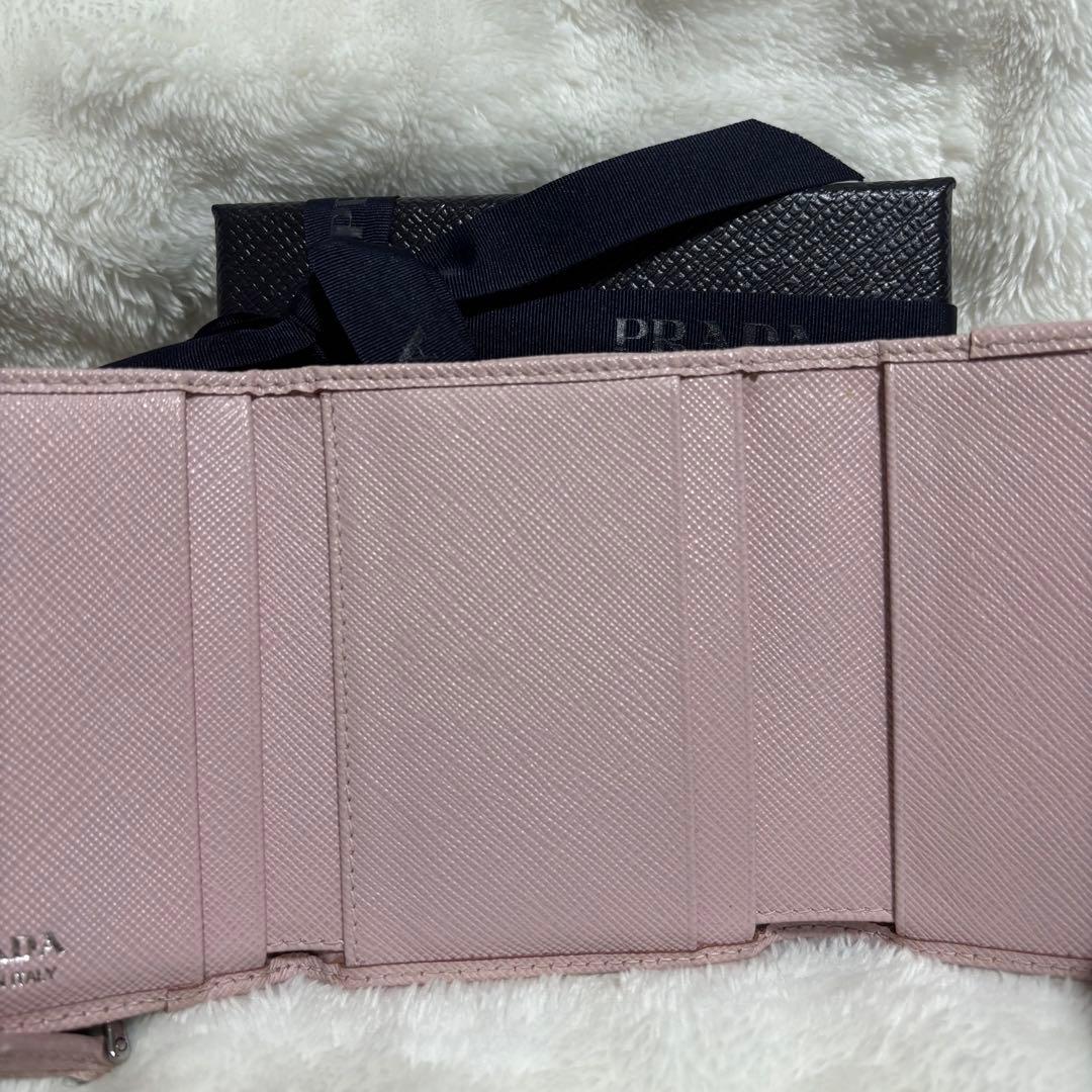 【正規品】PRADA サフィアーノトライアングル 三つ折り財布 ピンク