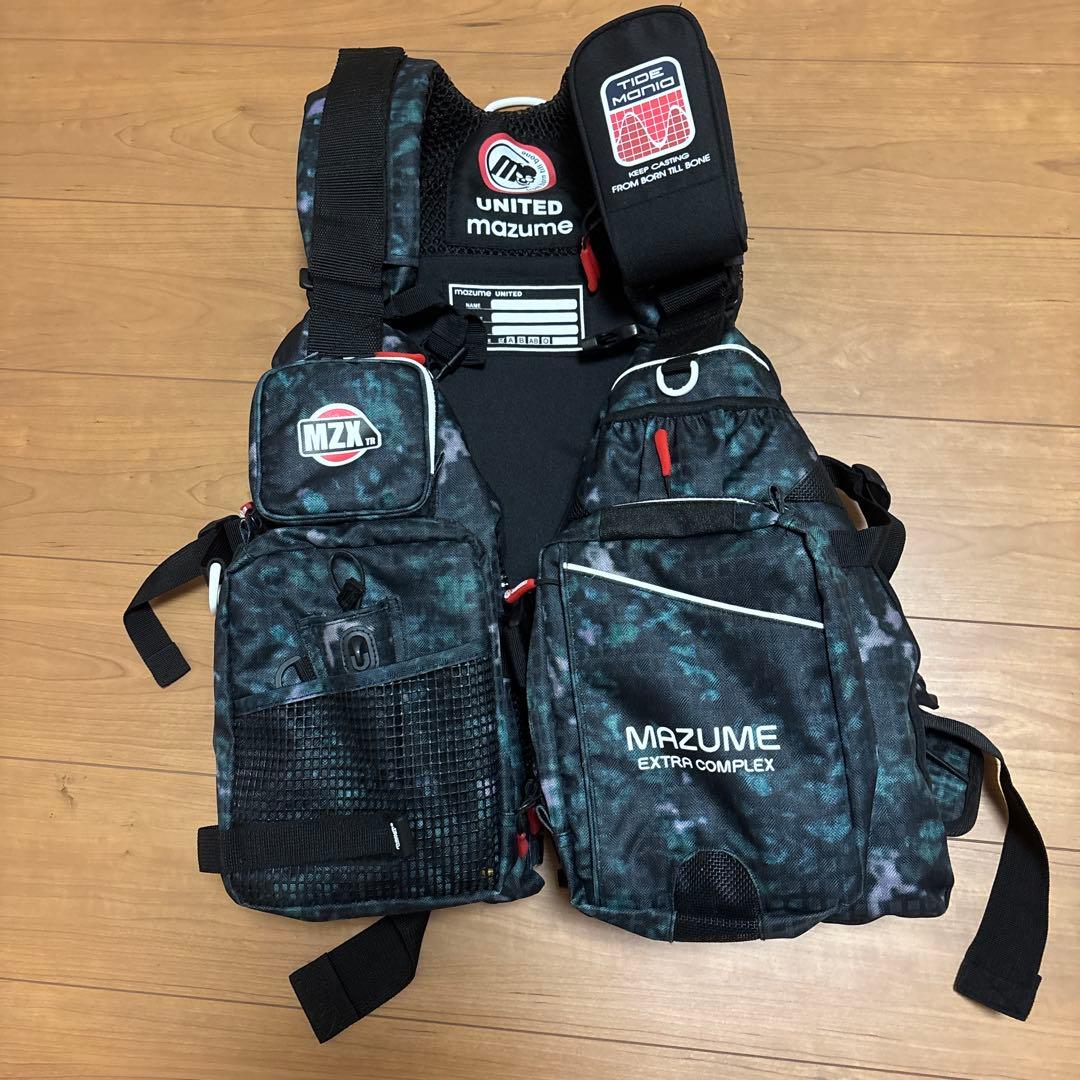 美品　MZX タイドマニアライフジャケット mazume カモ柄