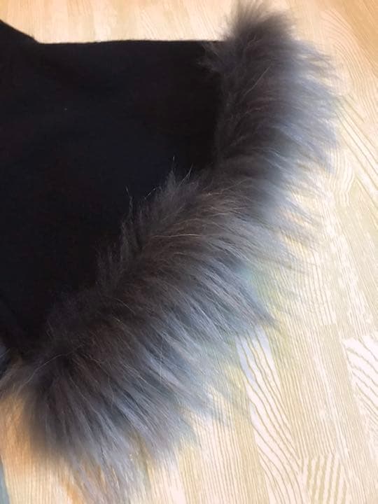 AKHESA ラクーンファー付きケープ ポンチョ