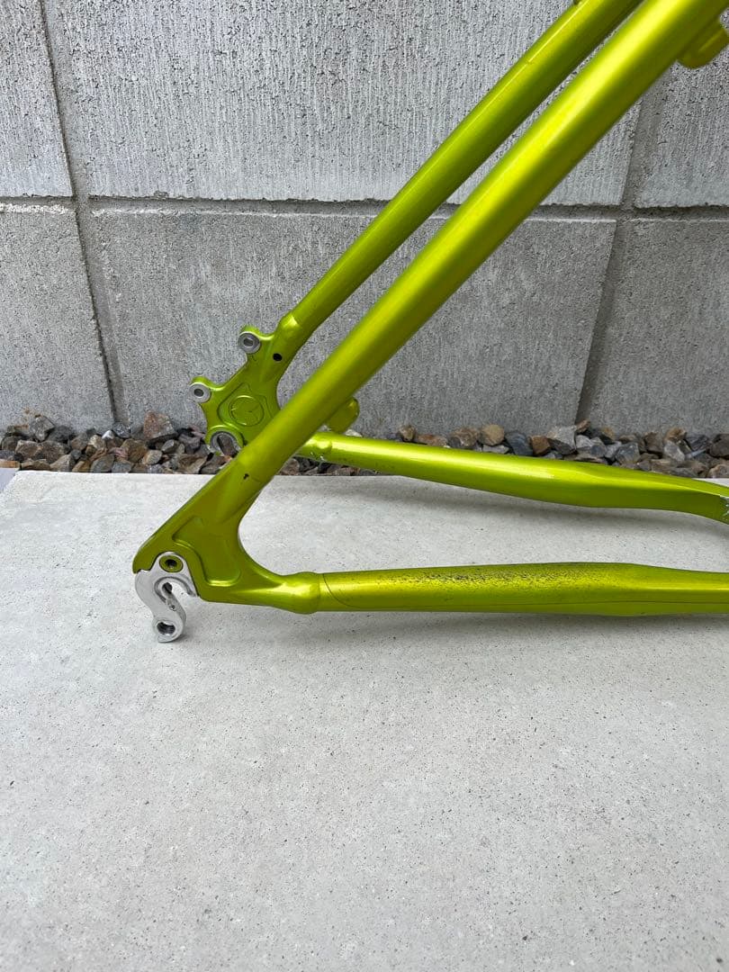 パーツ  Attitude size M