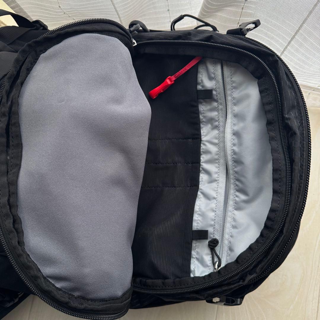 OSPREY NEBULA ブラック リュック