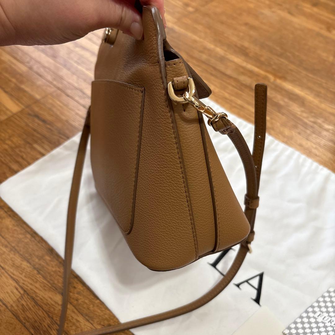 FURLA レザー ショルダーバッグ　　★タイムセール★本日22時まで★