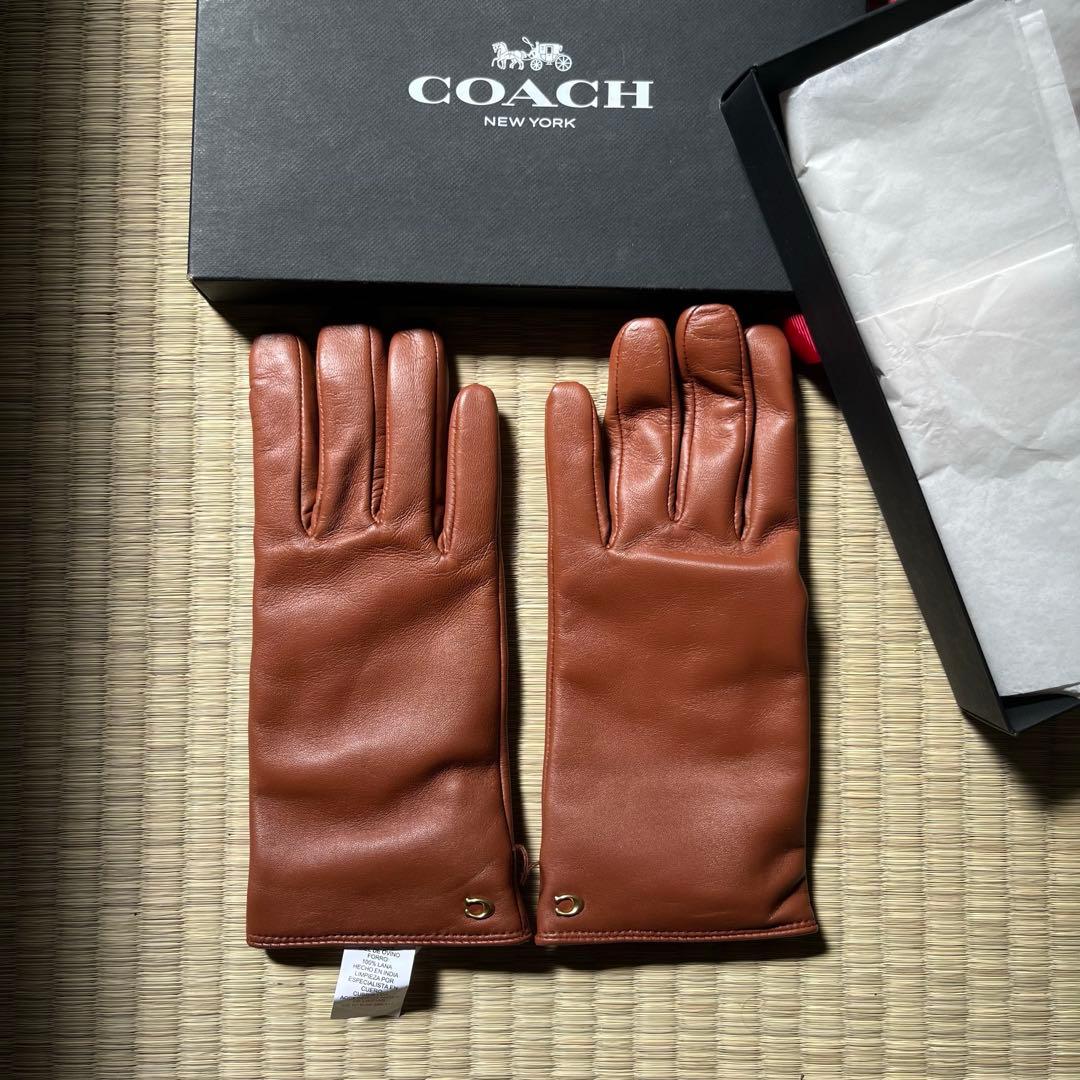 未使用　COACH ブラウン レザー手袋　テックグローブ