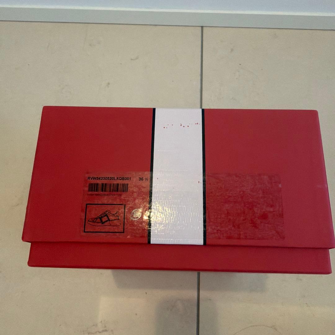 あられさん専用RV ストーン付きホワイトスニーカー