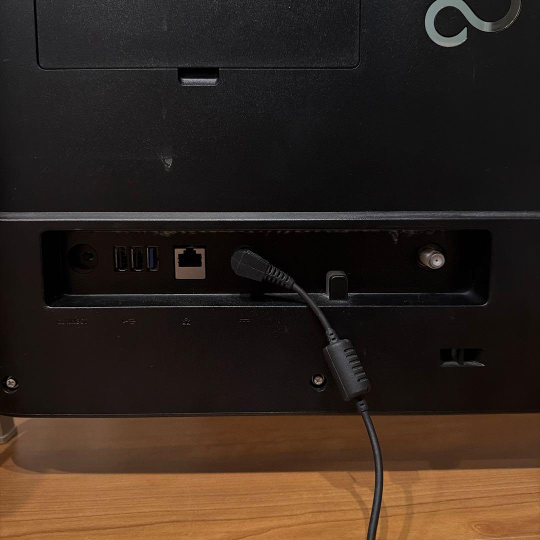 美品 Win11最新 富士通 デスクトップPC 23.8インチ　大容量 3TB