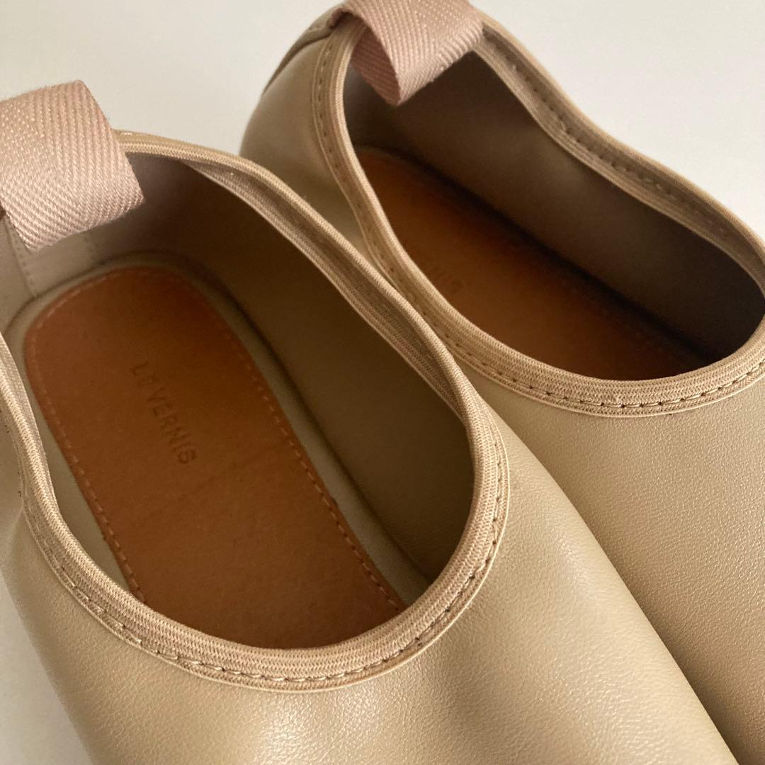 【せお】LE VERNIS フラットシューズ　ベージュ23.5
