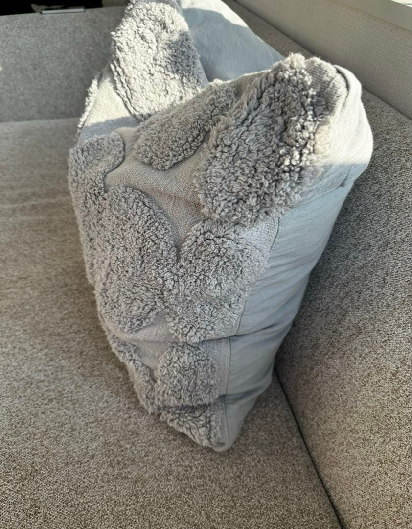 いつこ　Boconcept Tufted 2つ二万円 販売　袋付き