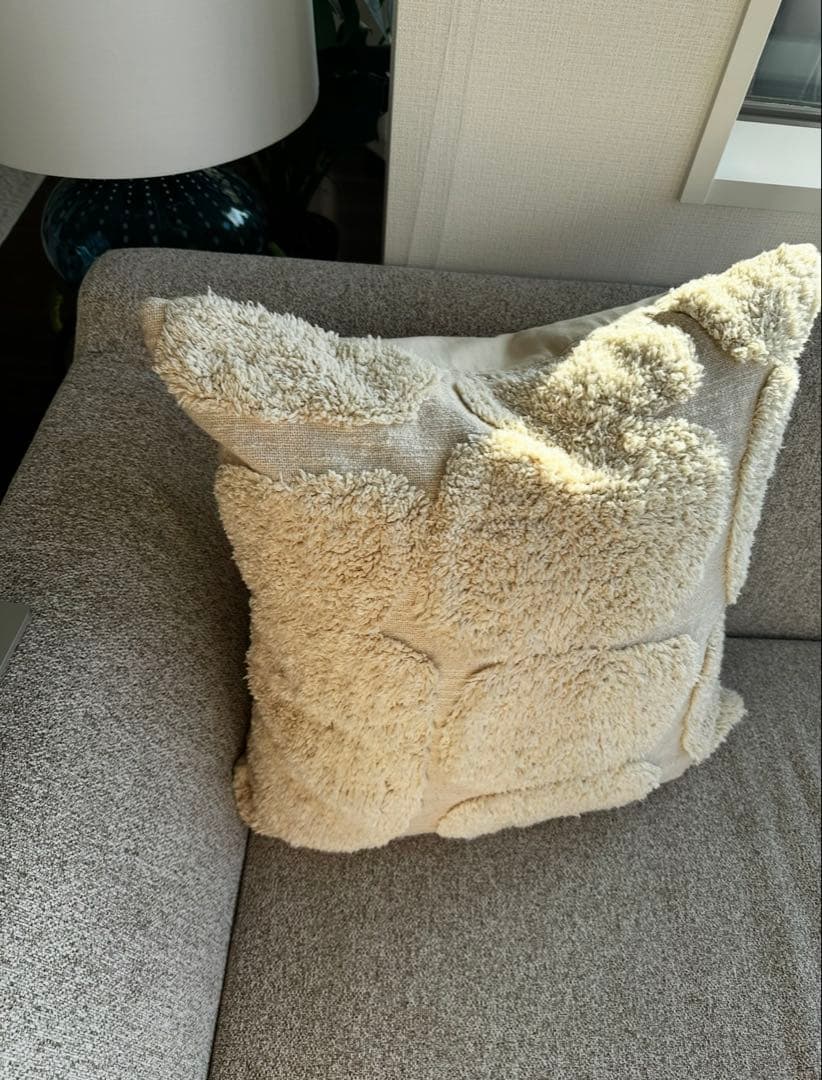 いつこ　Boconcept Tufted 2つ二万円 販売　袋付き