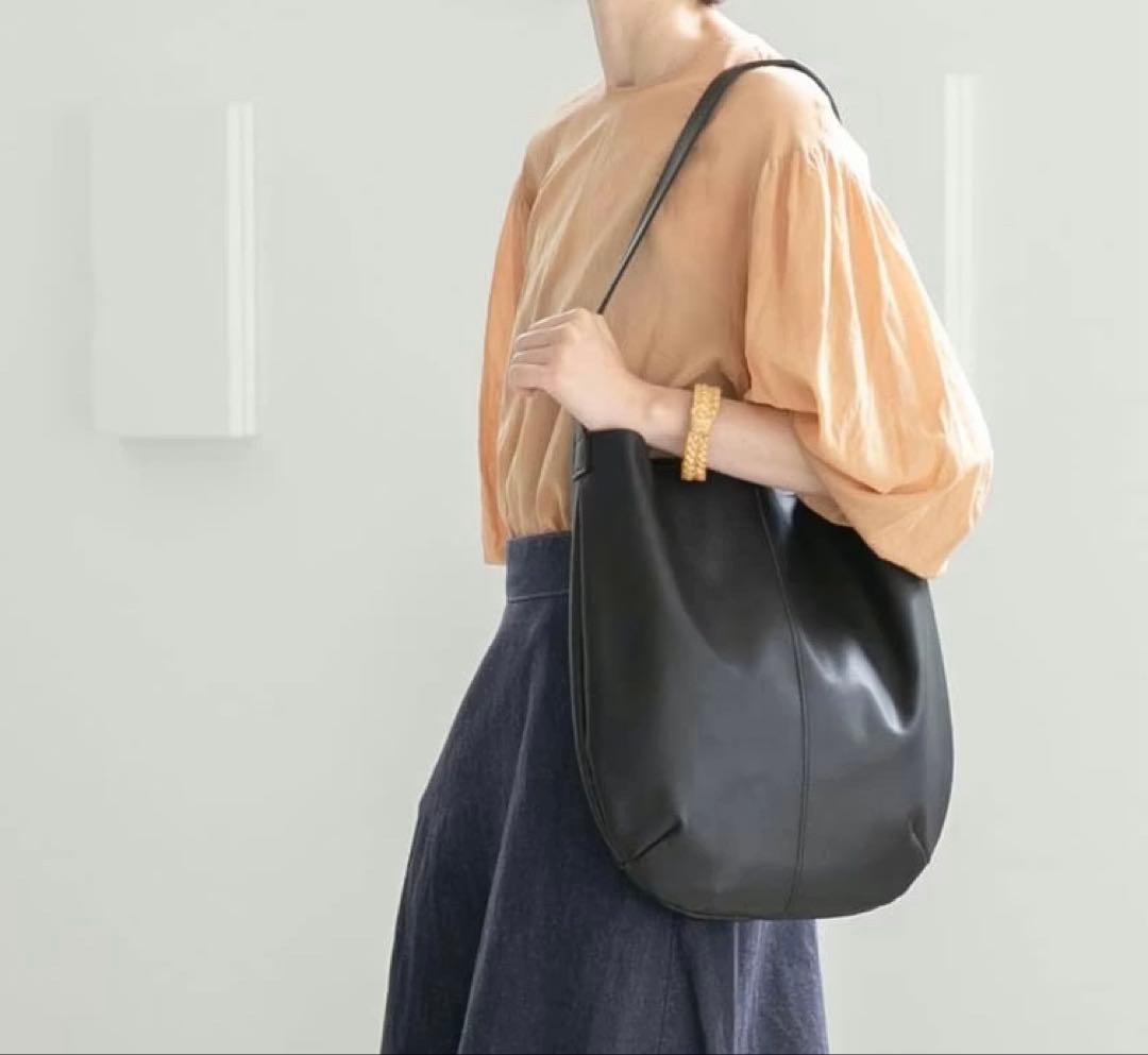 クラシアンドトリップスパブリッシング　2way レザーバッグ　ブラック　牛革