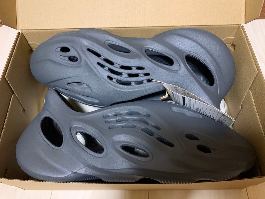【未使用品】adidas YEEZY Foam Runner 30.5cm