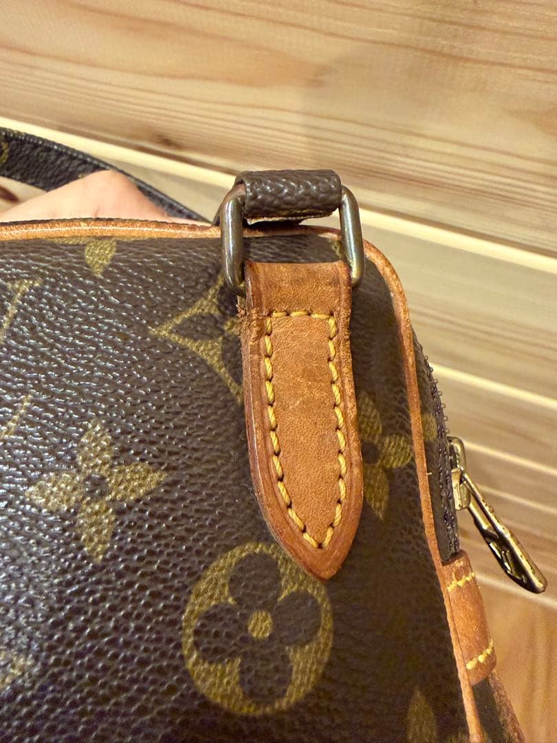 Louis Vuittonモノグラムショ ルダーバッグ マルリーバンドリエ ール