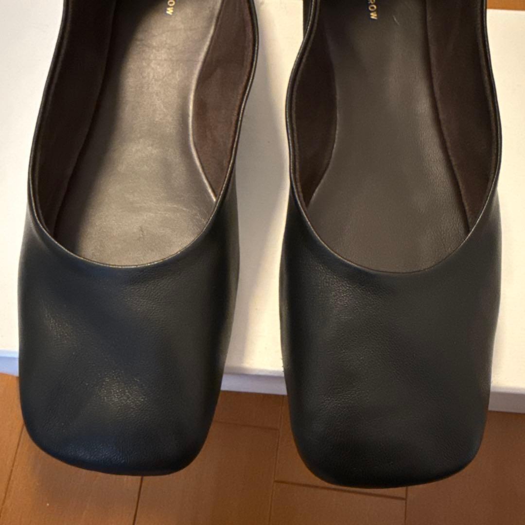 靴 THE ROW FLATS BLACK