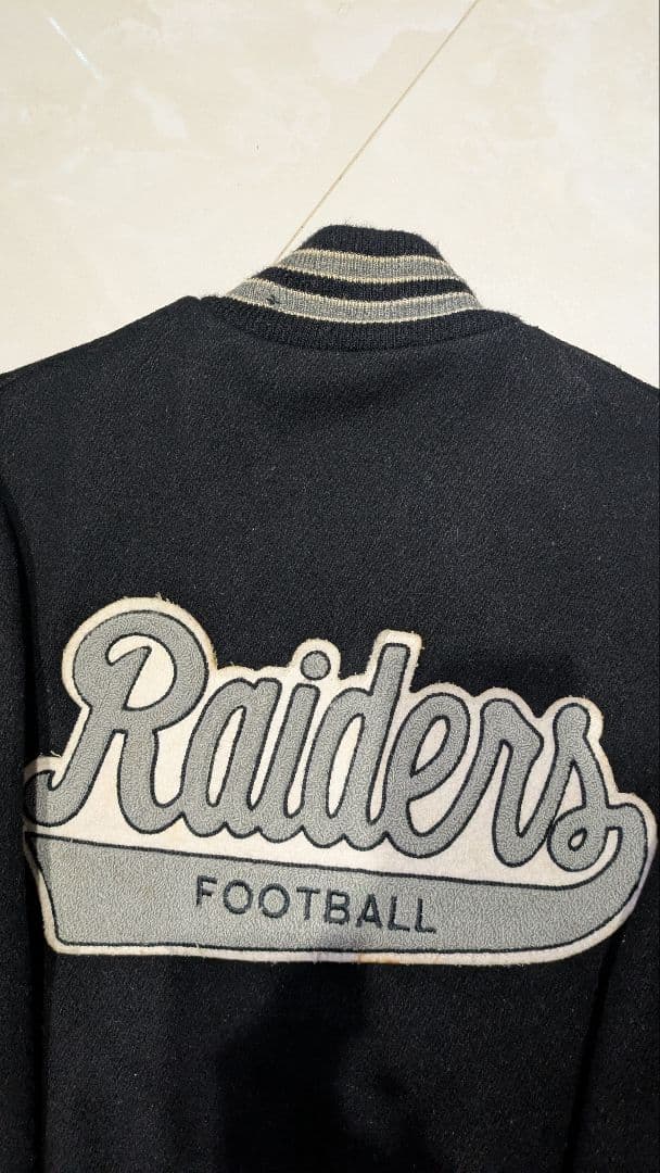 DeLONG Raiders スタジャン サイズ38