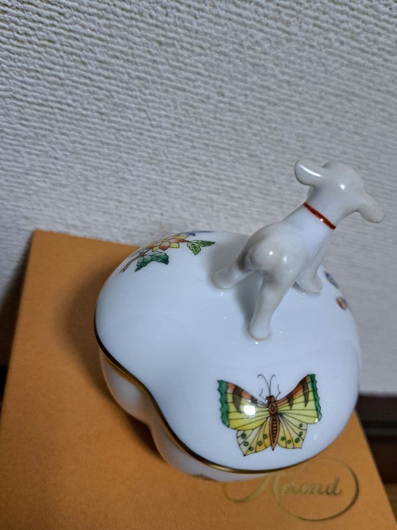 (お値下)　新品　Herend 陶磁器 　ひつじ 　ヴィクトリア　ボンボニエール