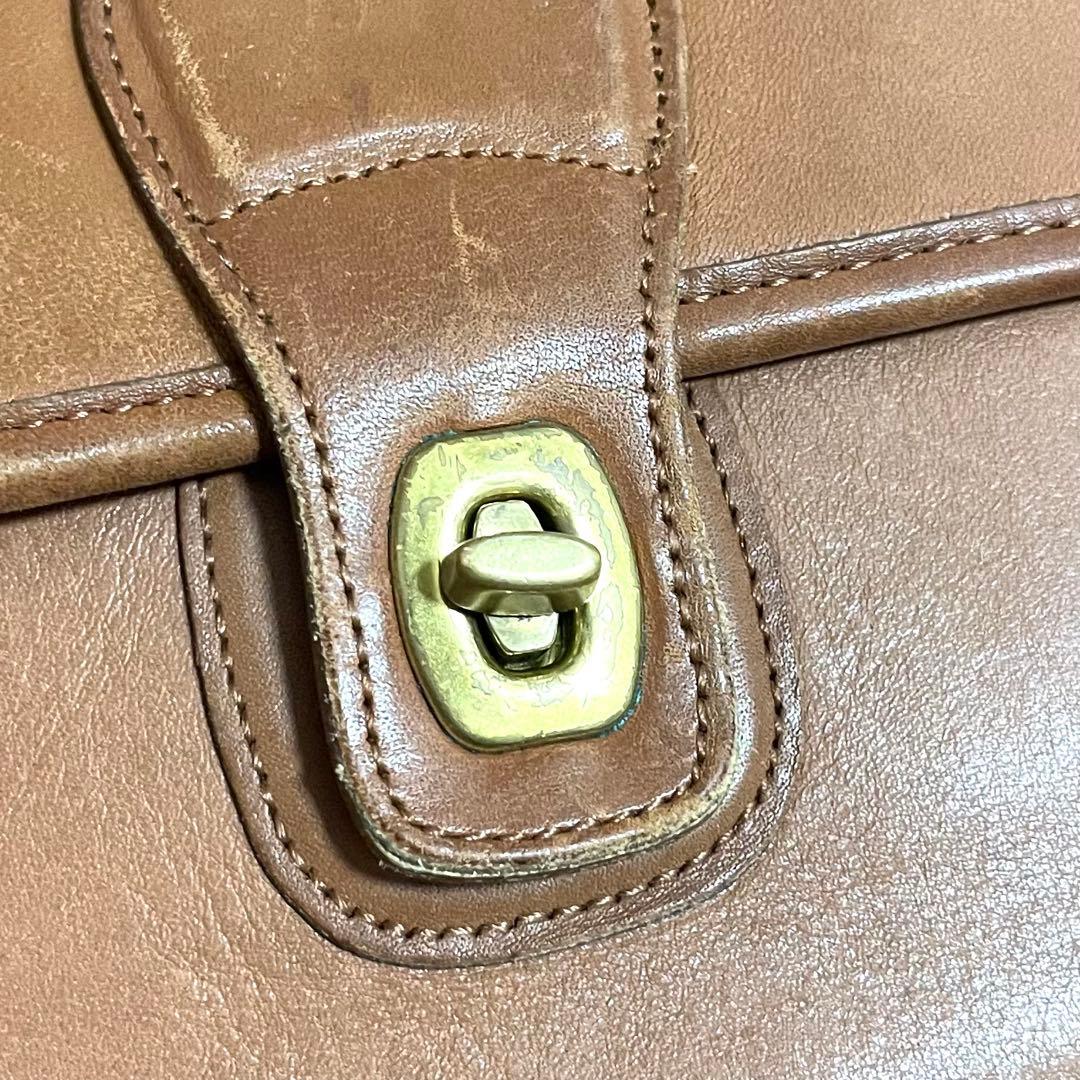 バッグ COACH Vintage Leather Brown Shoulder Bag
