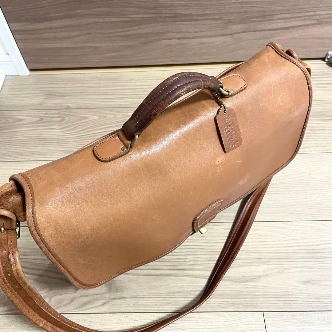 バッグ COACH Vintage Leather Brown Shoulder Bag