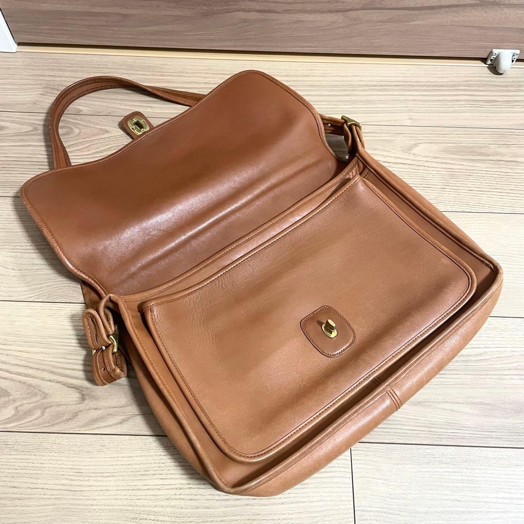 バッグ COACH Vintage Leather Brown Shoulder Bag