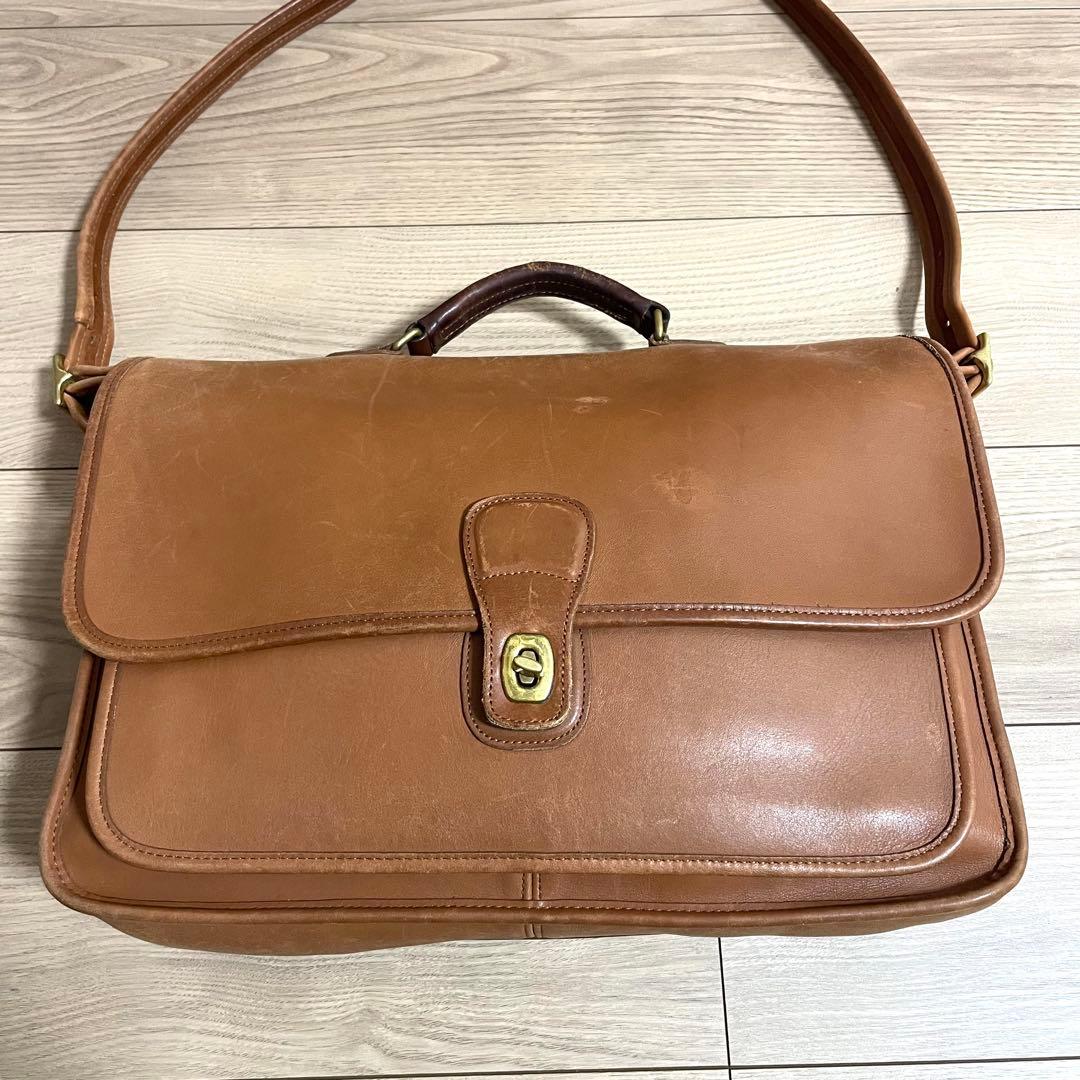 バッグ COACH Vintage Leather Brown Shoulder Bag
