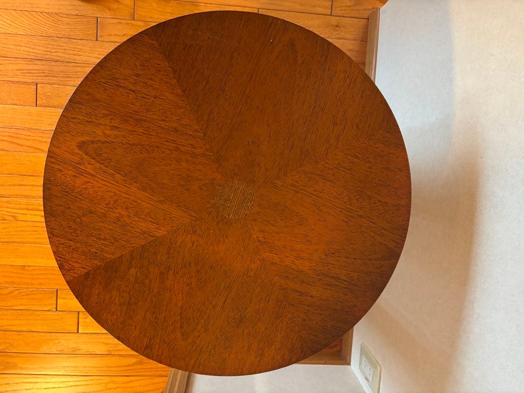 Drexel、ビンテージ、木製円形サイドテーブル 内部収納付き