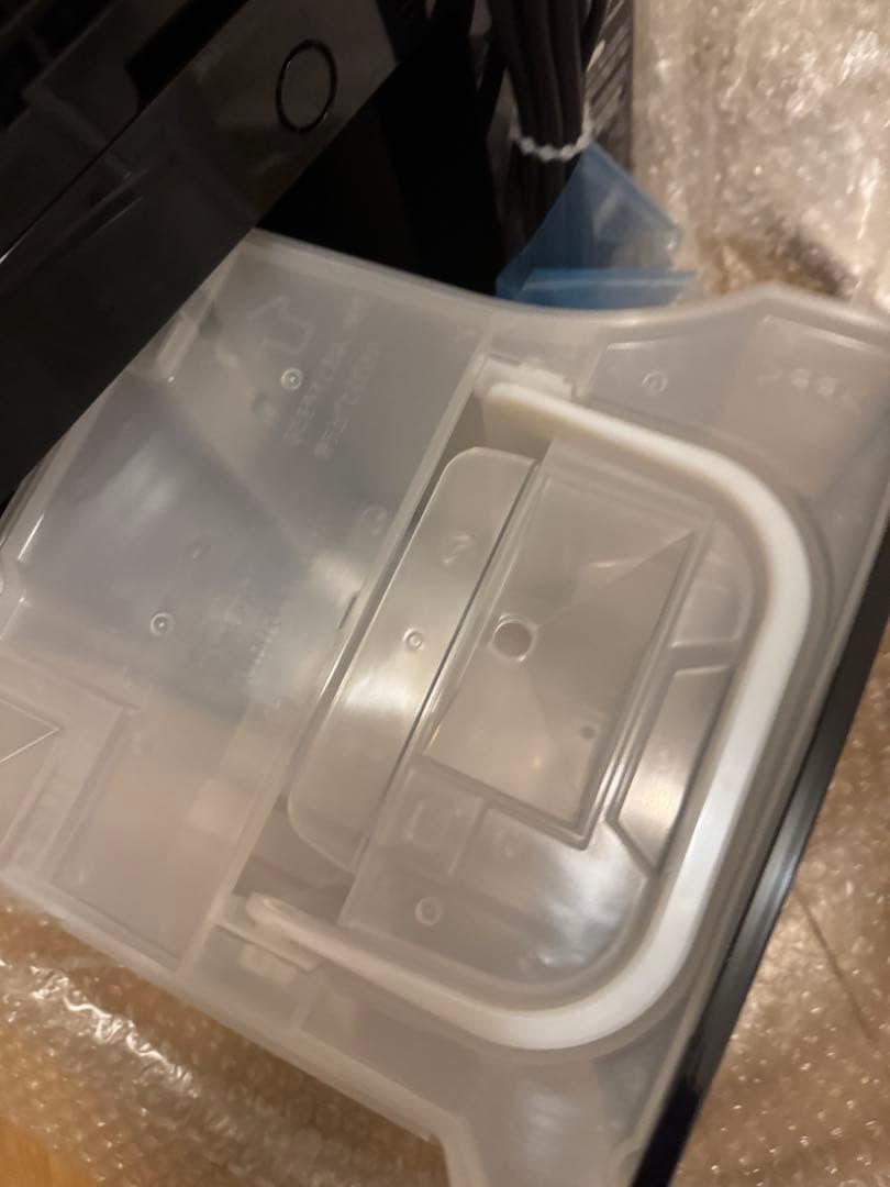 【未使用】コロナ除湿乾燥機 衣類乾燥除湿機 CD-WH1822