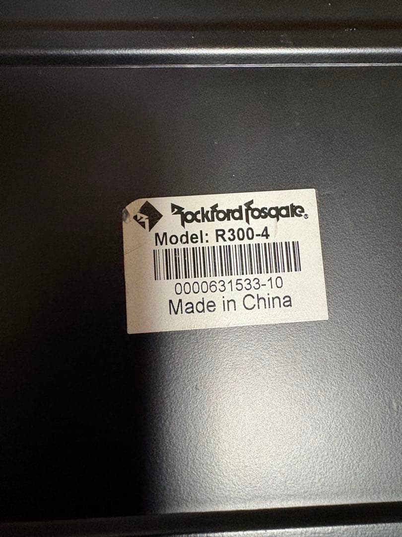 Rockford Fosgate PRIME R300-4アンプ　ロックフォード
