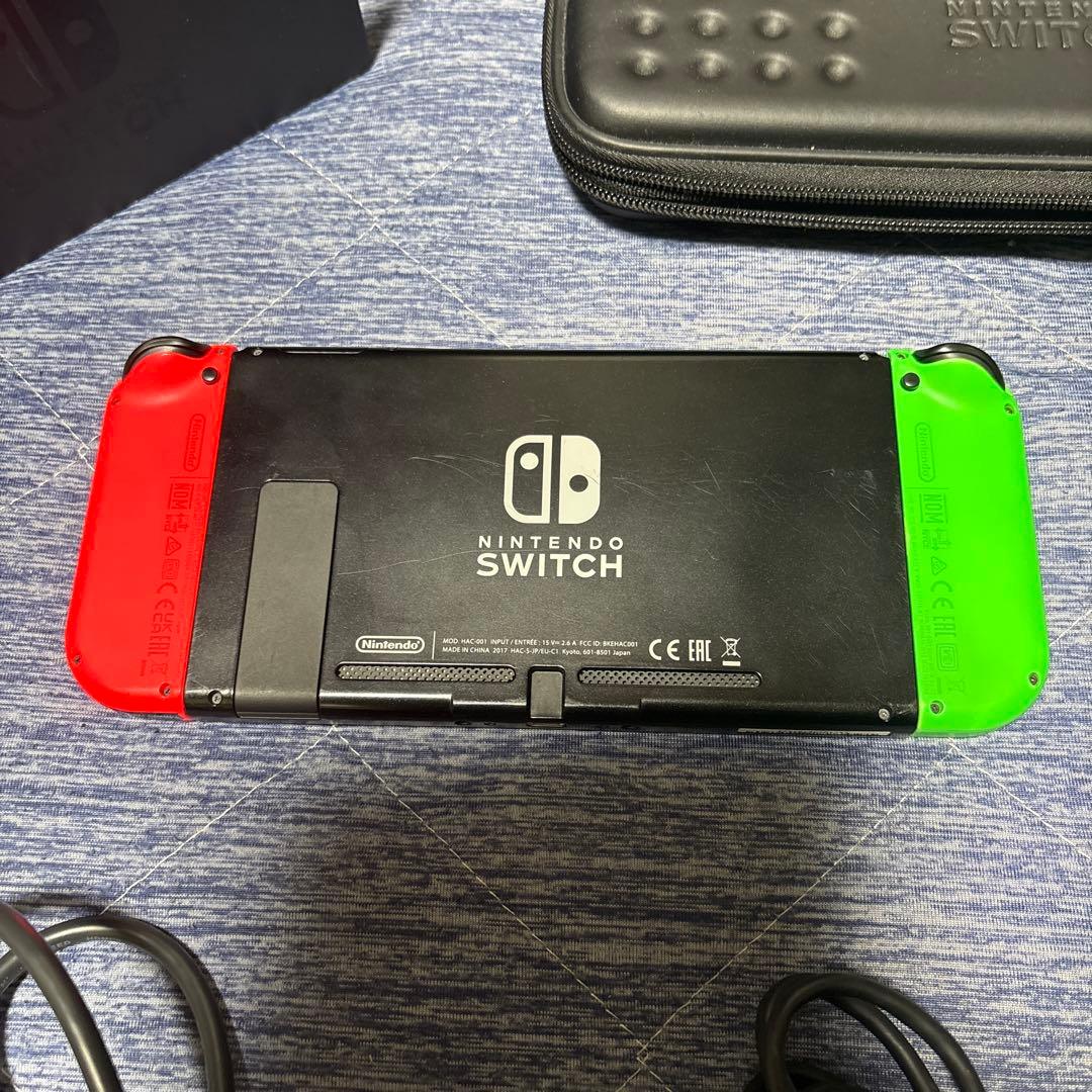 Nintendo Switch 本体 グリーン/レッド　キャリングケース付き