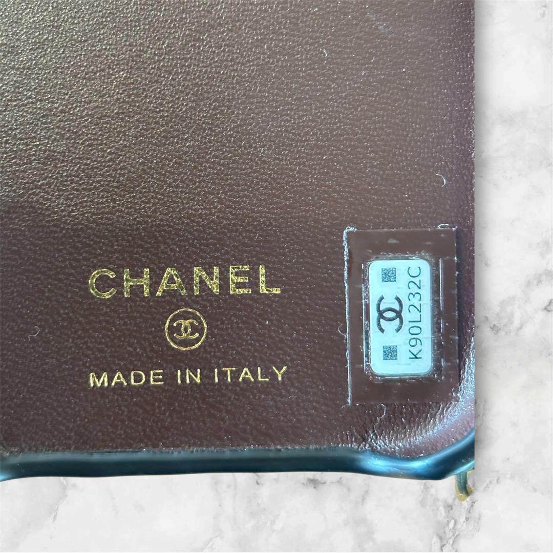 CHANEL ブラックレザー iPhoneケース