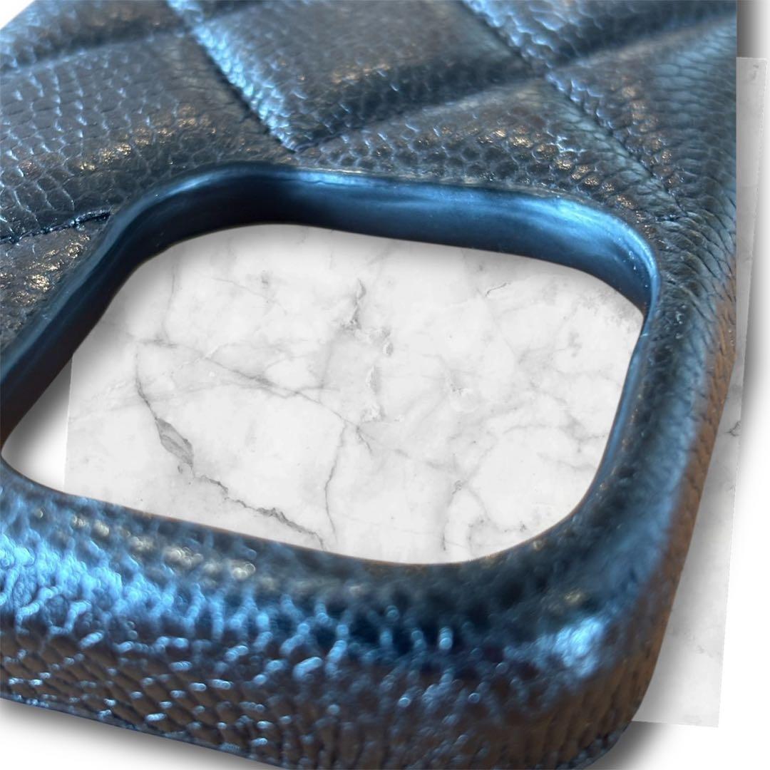 CHANEL ブラックレザー iPhoneケース