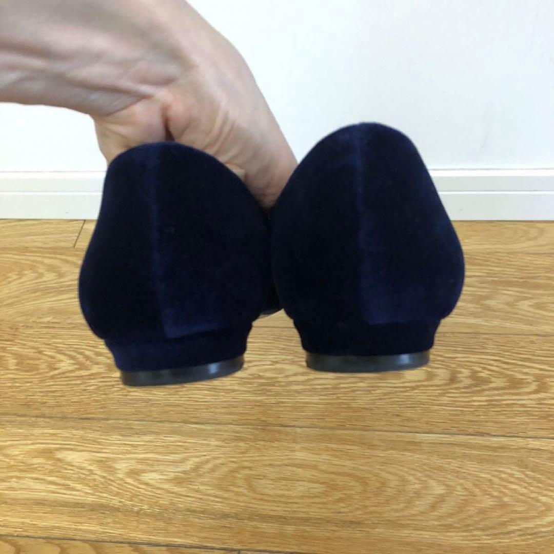 マノロブラニク パンプス　ハンギシ　フラット　ベルベット　37 ネイビー　紺