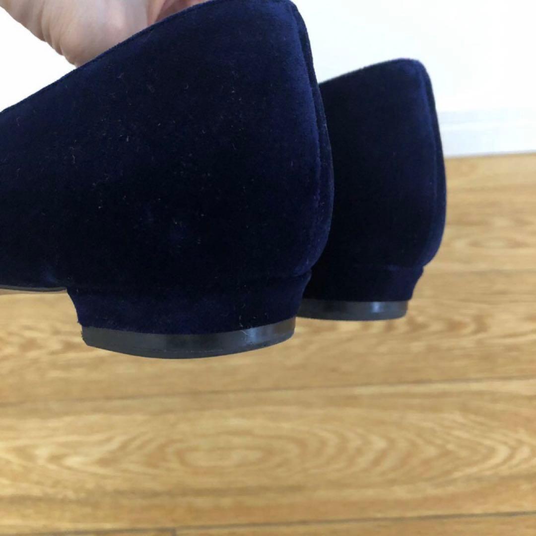 マノロブラニク パンプス　ハンギシ　フラット　ベルベット　37 ネイビー　紺