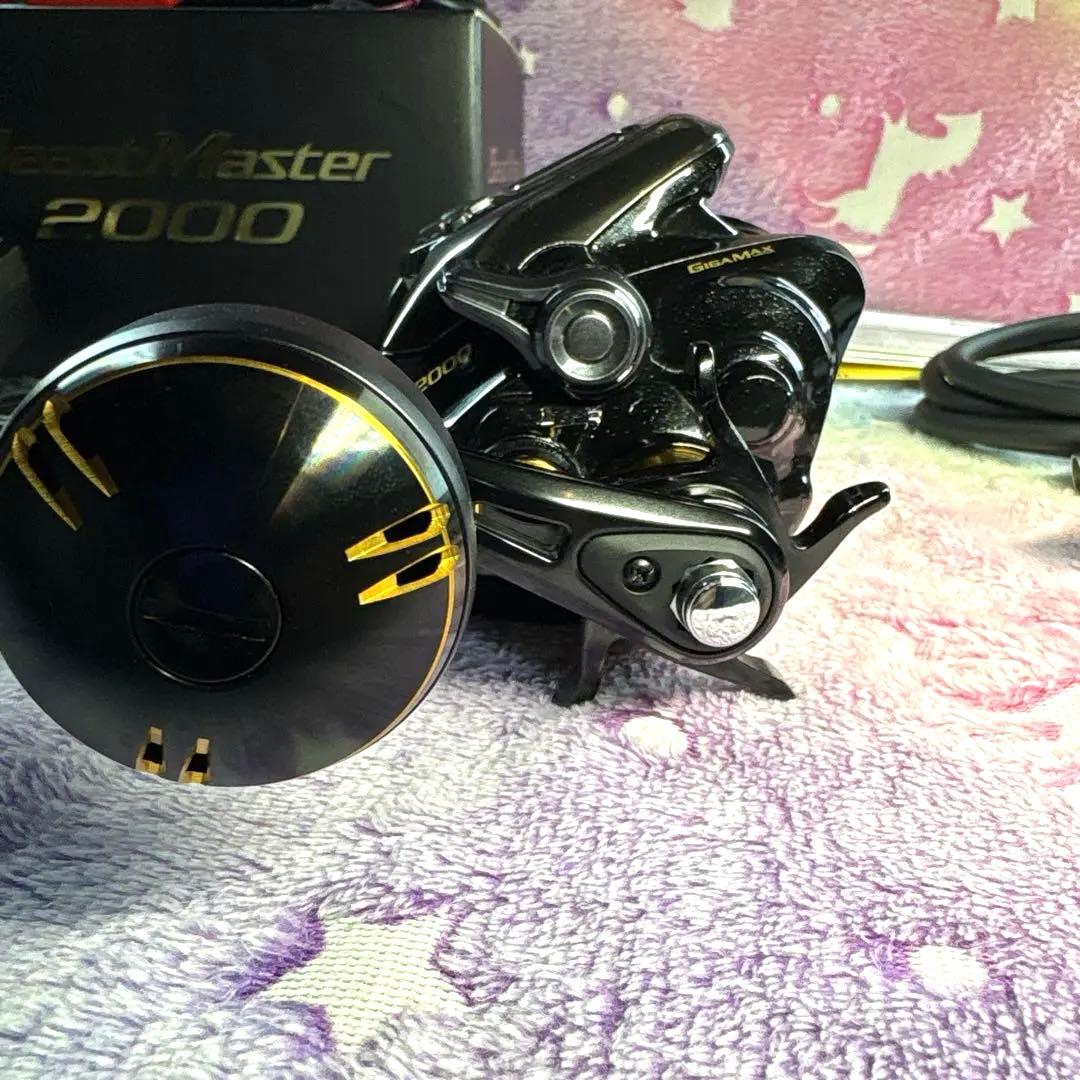 【美品】シマノ（SHIMANO）電動リール 22ビーストマスター 2000