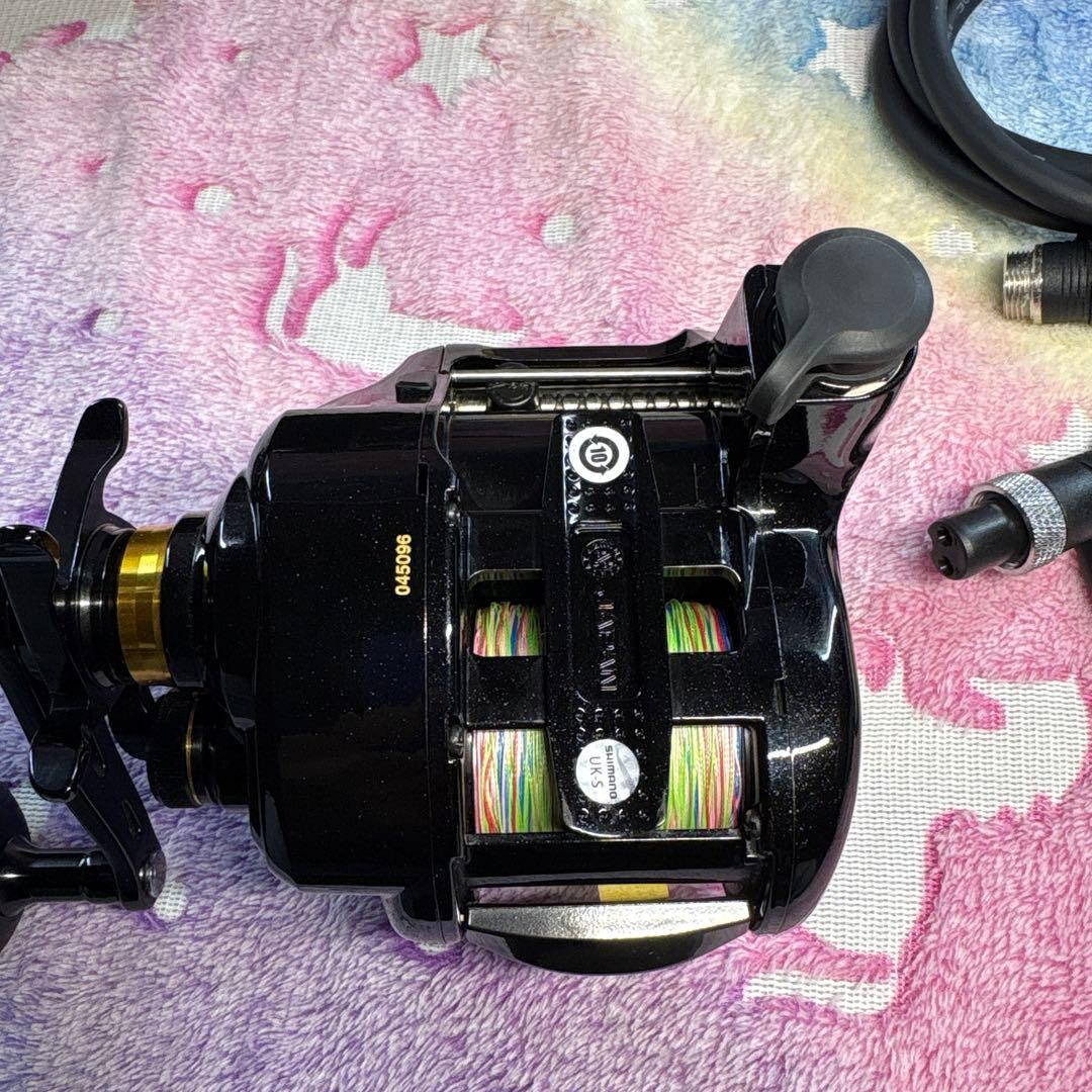 【美品】シマノ（SHIMANO）電動リール 22ビーストマスター 2000