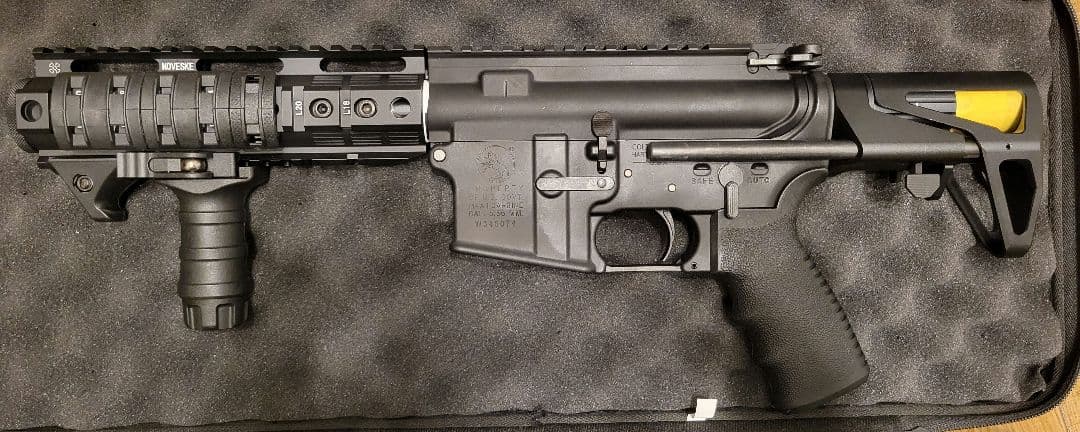 ガスブロM4A1 ブラック ケース付き