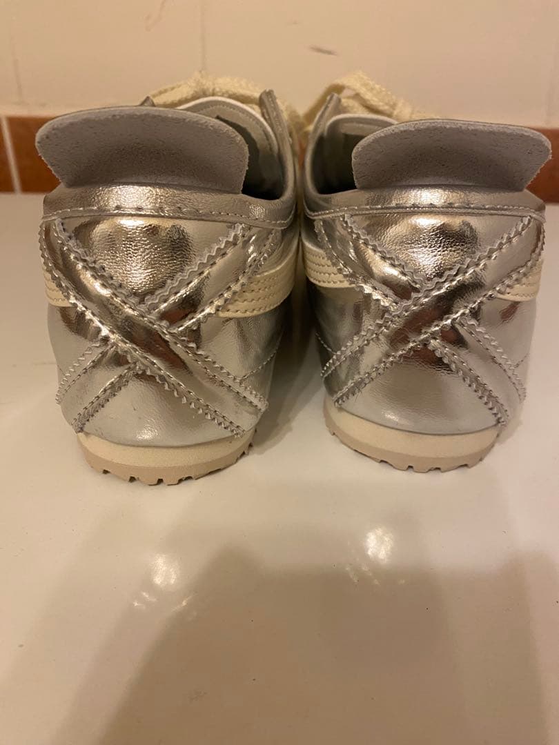 エ*モ様 OnitsukaTiger Mexico66 シルバー/ホワイト24