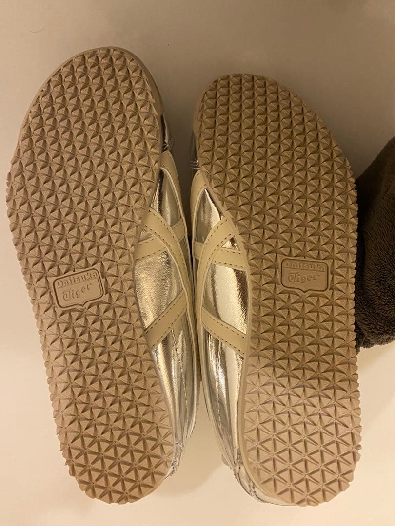 エ*モ様 OnitsukaTiger Mexico66 シルバー/ホワイト24