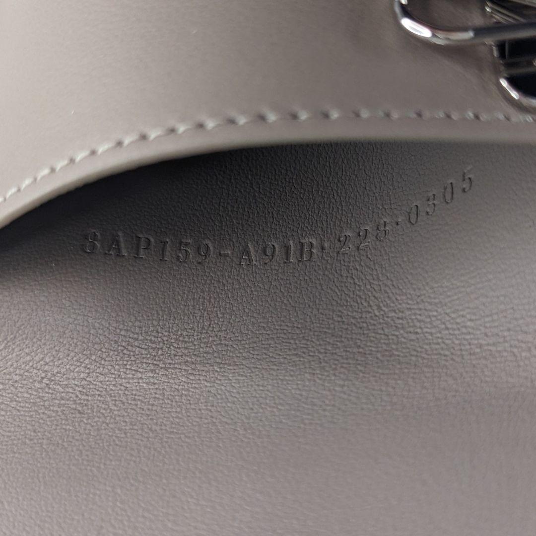 美品 フェンディ ピーカブー セレリア キーケース ターンロック シボ 6連