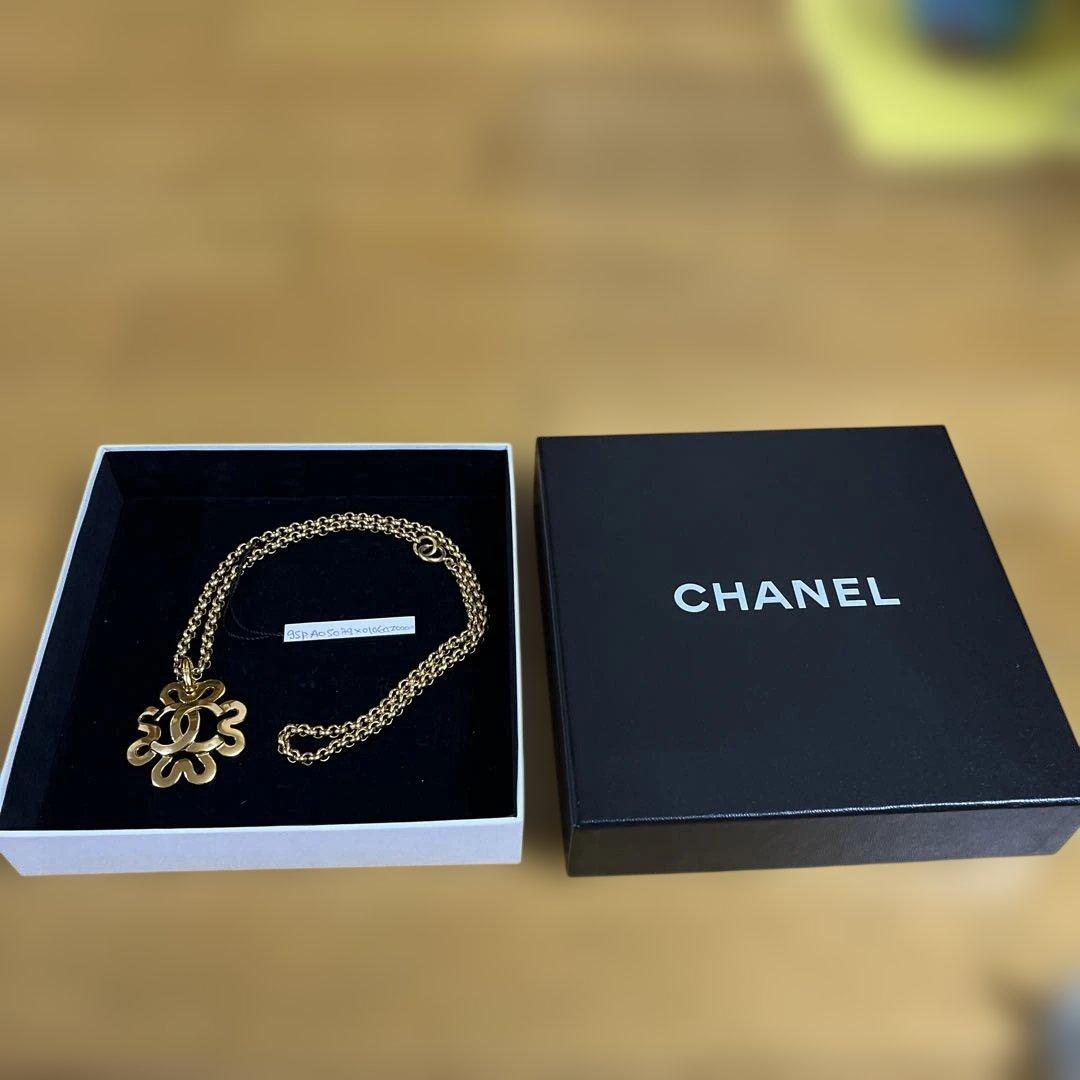 CHANEL ゴールドメッキココマーククローバーネックレス