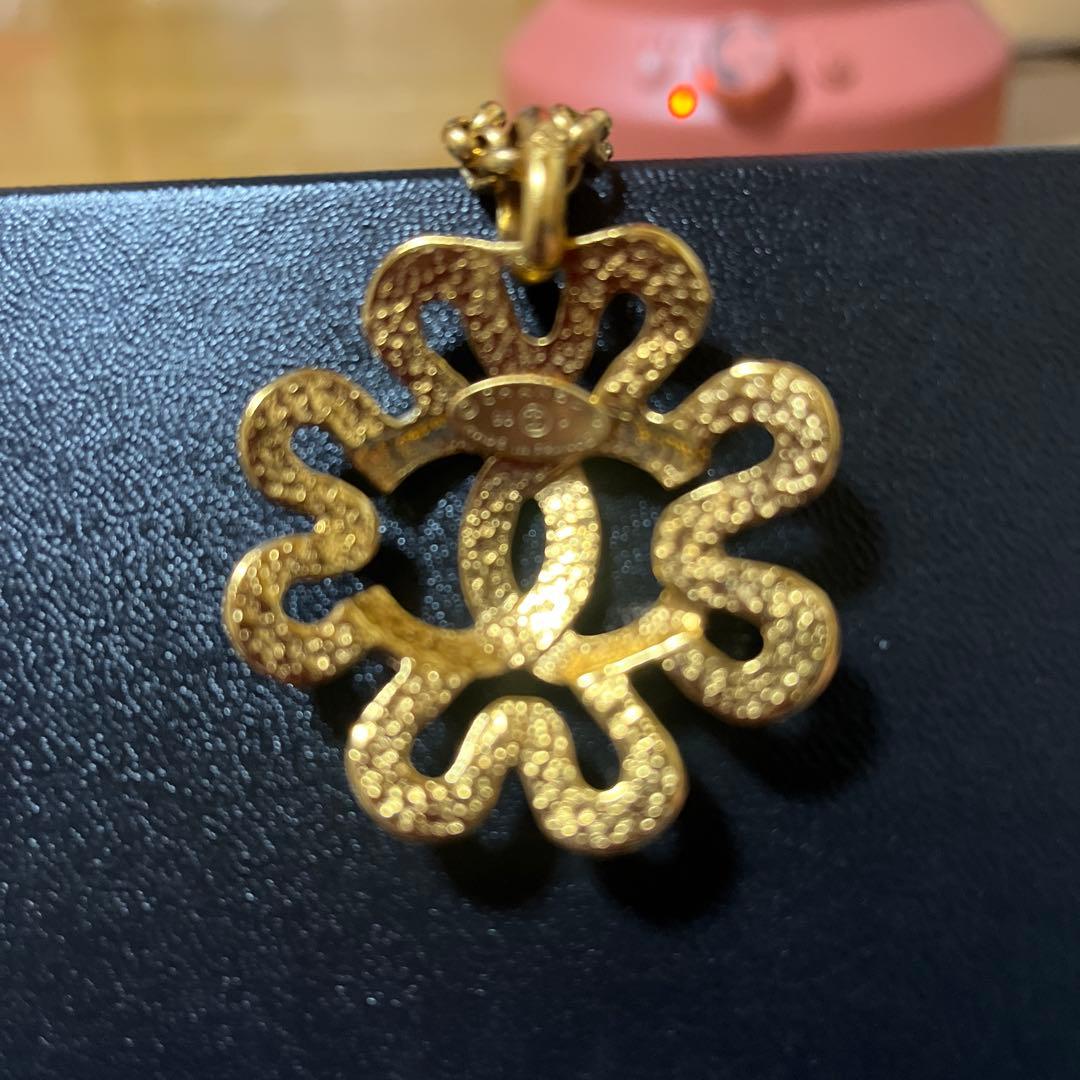 CHANEL ゴールドメッキココマーククローバーネックレス